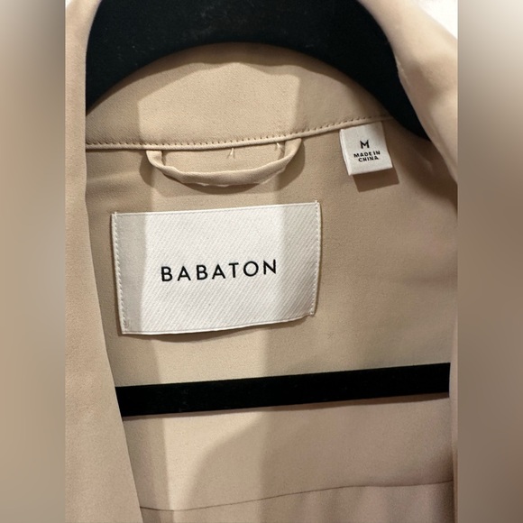 Aritzia Babaton Classic Beige Silky Trench Coat NWOT - Picture 4 of 6